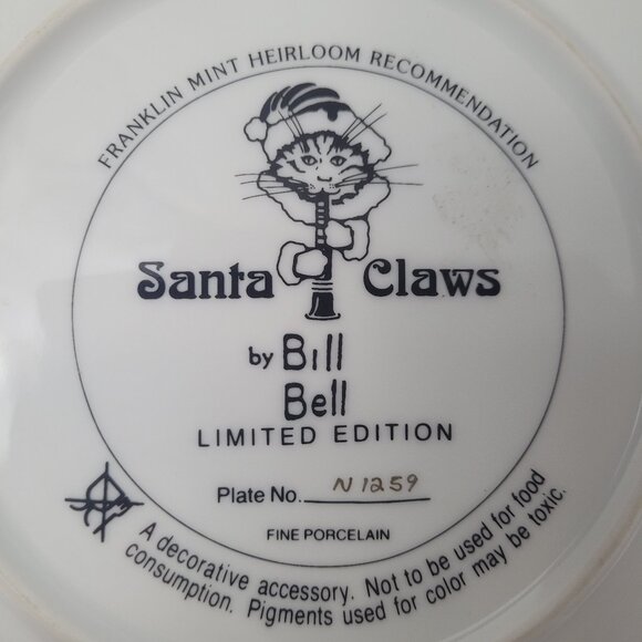 Decorative Holiday Cat Plate SANTA CLAWS by Bill Bell Porcelain Franklin Mint - Picture 7 of 10